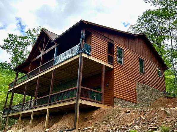 148 Stuart Dr, Mineral Bluff, GA 30559