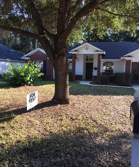 248 Clover Ct — Photo 2