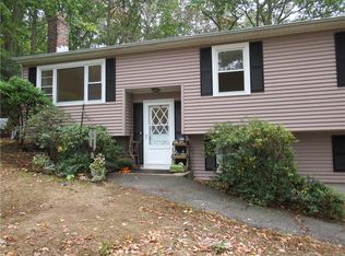 56 Carriage Hill Dr, Niantic, CT 06357