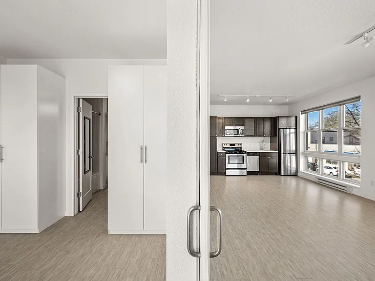 3535 Grand Ave S — Photo 13