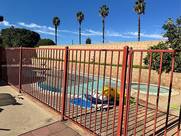 2nd image of 10535 Salisbury Dr