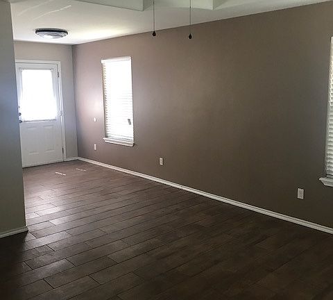 2nd image of 704 Robin Ave APT 4