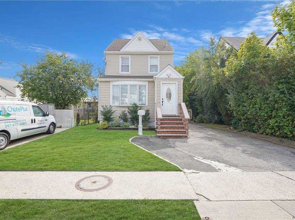 11581 Real Estate 11581 Homes For Sale Zillow