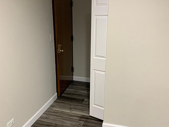 4th image of 7400 Grand Ave
