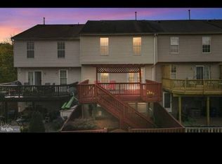 43215 Gatwick Sq, Ashburn, VA 20147