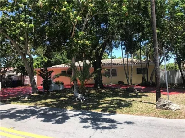 835 NE 16th St, Fort Lauderdale, FL 33305