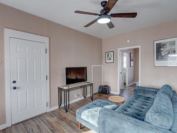 4th image of 1918 W Washington St Unit 1