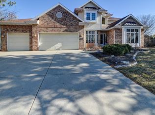 737 Eddington Dr, Sun Prairie, WI 53590