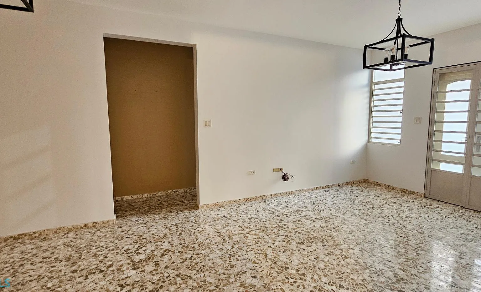 3 bed, 2.5 bath, 1500 sqft, $2,500 — Photo 3