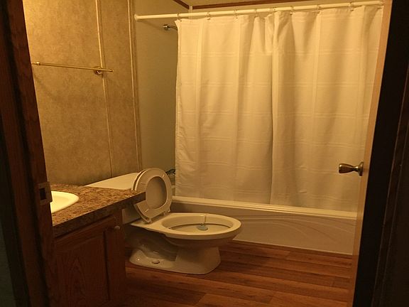 4th image of 30540 Lee Dr