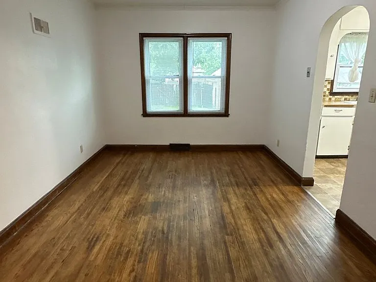 1727 Franklin St — Photo 4