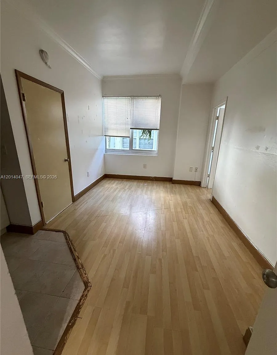 1342 Drexel Condo — Photo 1