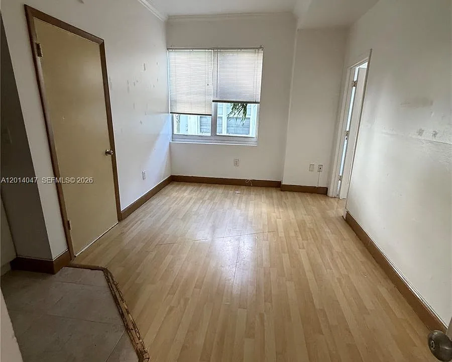1342 Drexel Ave #205
