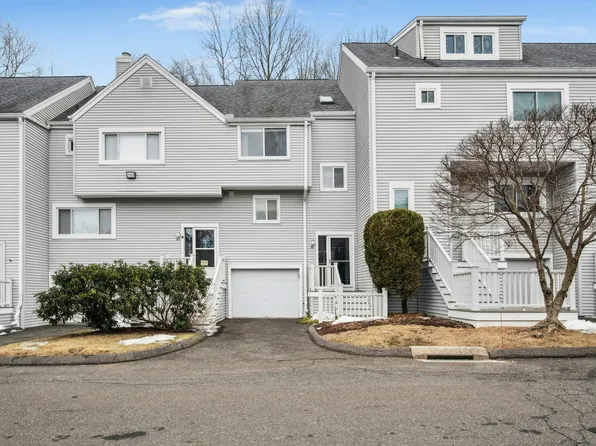 88 Country Place #88, Shelton, CT 06484