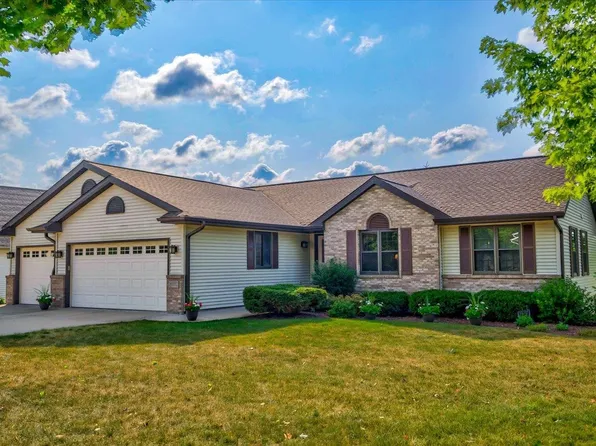 1000 Starlight Ln, Cottage Grove, WI 53527