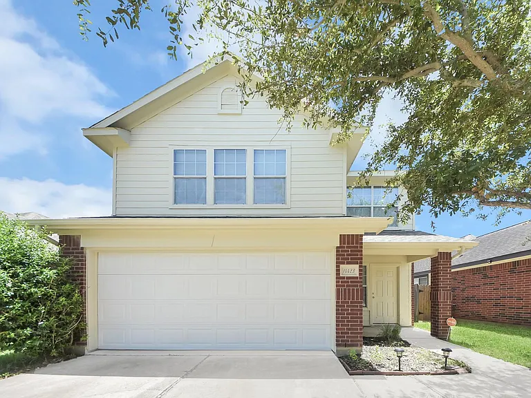 14423 Hillard Green Ln — Photo 6
