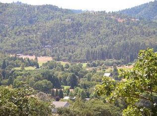 1039 7th Ave, Gold Hill, OR 97525