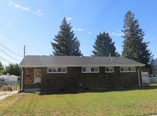 520 Avenue J, Powell, WY 82435