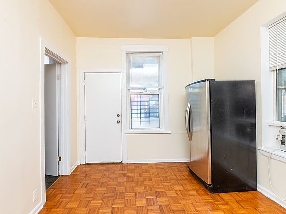 4th image of 2910-12 S Wentworth Ave W #2912-1R