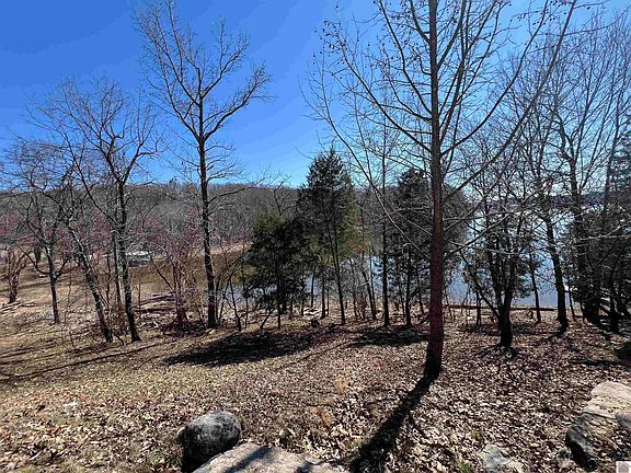 3rd image of 4 Oak Ridge Rd