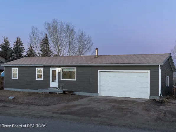 456 S Lincoln Ave, Pinedale, WY 82941