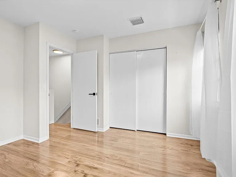 3165 SW 50th St — Photo 15
