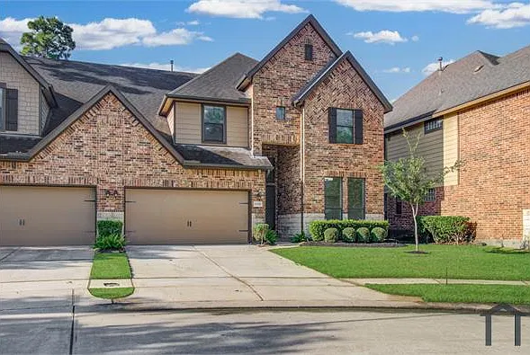 4 bed, 2880 sqft, $3,300 — Photo 3