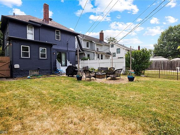 4th image of 226 Denison Ave