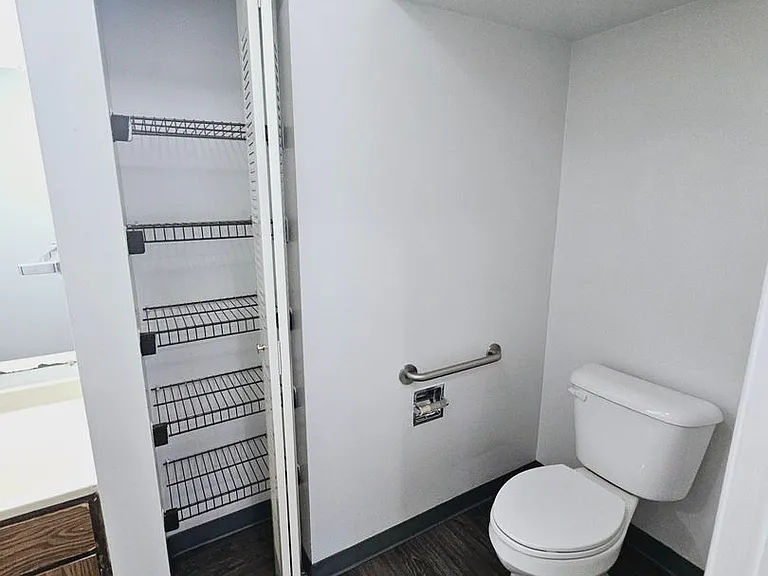 Sugarbush Apartments — Photo 137
