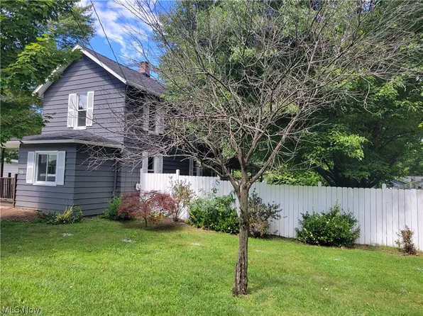 892 Jones St, Ravenna, OH 44266
