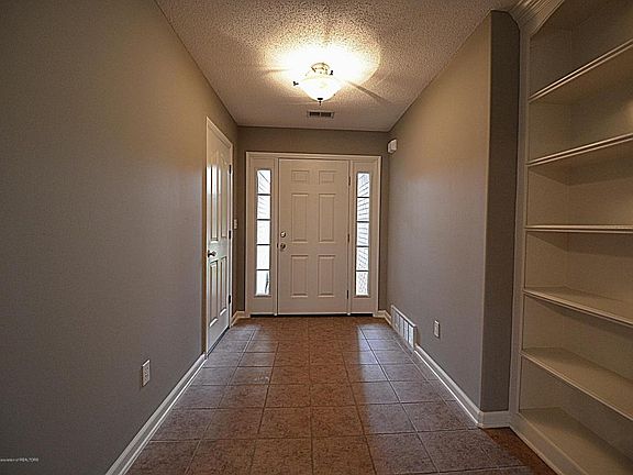 3rd image of 143 Elkwood Ln