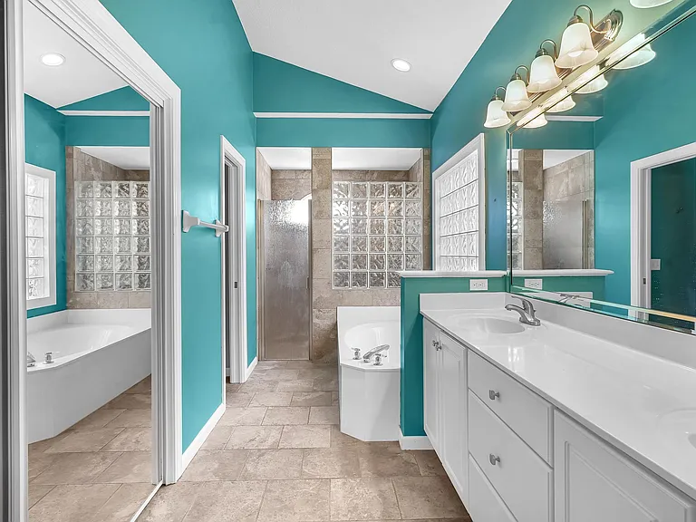 506 Lakeway Dr — Photo 27