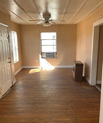 2nd image of 849 Mulberry St