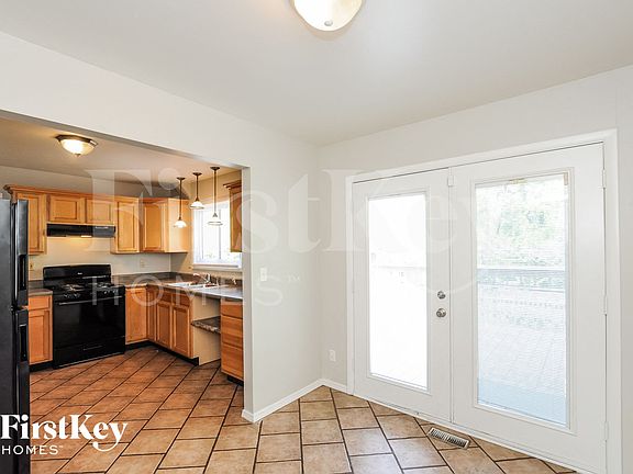 5th image of 9004 E 89th St