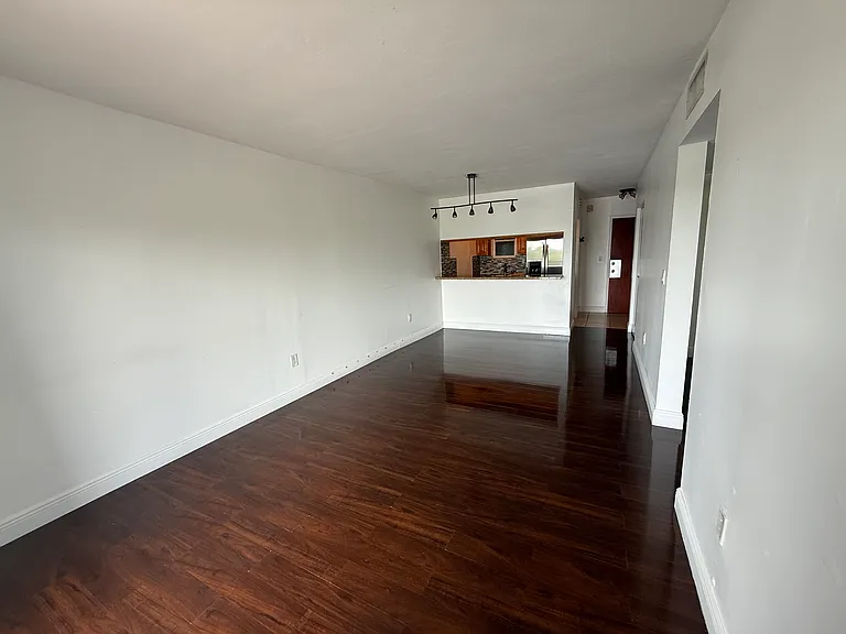 3181 SW 13th St #406 — Photo 15