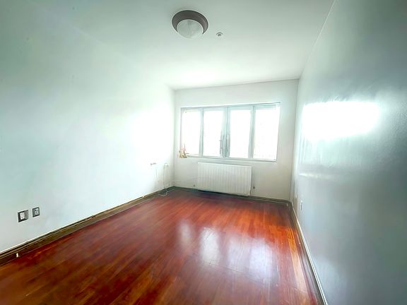 2nd image of 2408 Ocean Ave APT 10