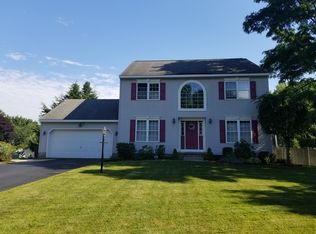 10 Linda Dr, Albany, NY 12205