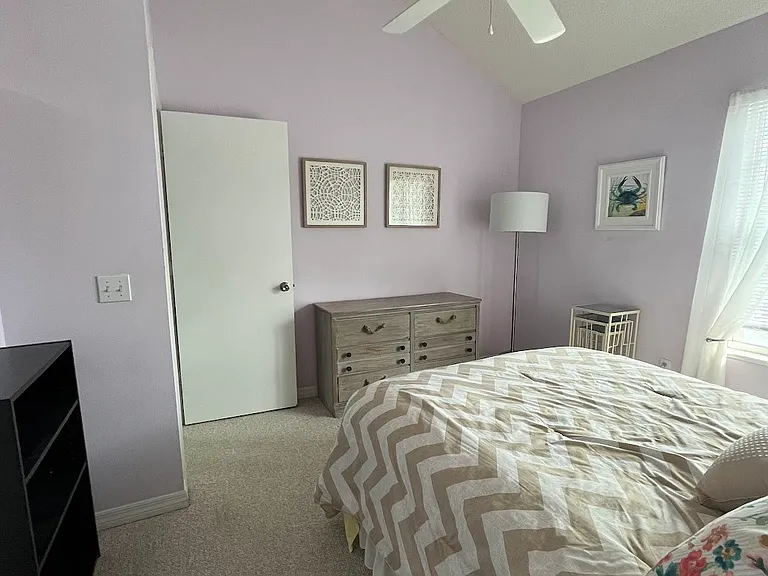 1924 Westminster Cir #6 — Photo 16