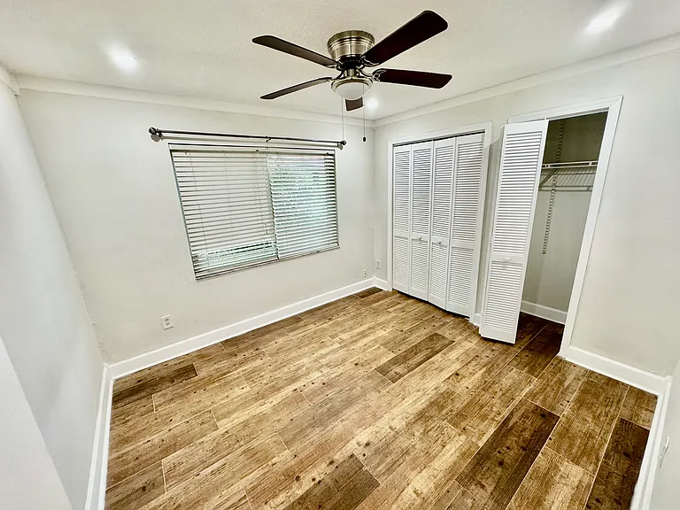 112 Granada Ln — Photo 10