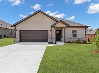 18075 Longleaf Dr, Athens, AL 35611
