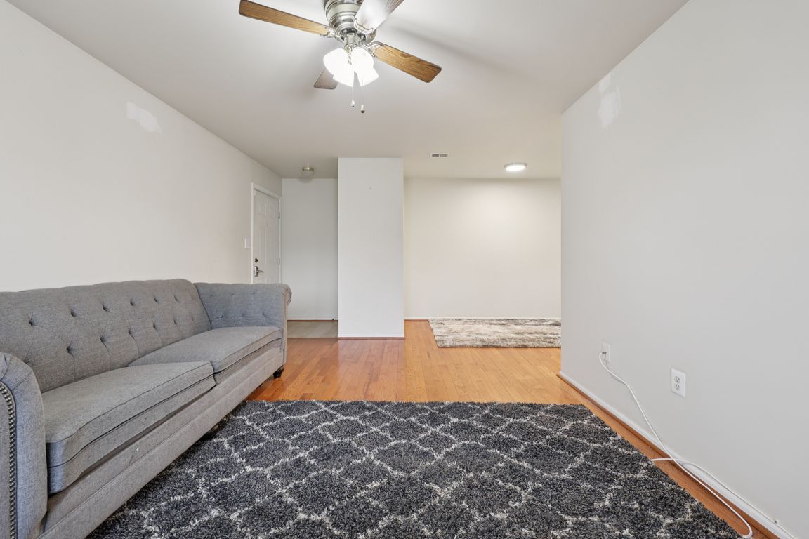 next background image