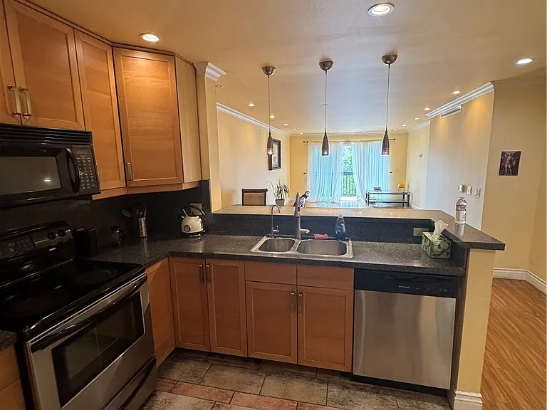 2940 N Verdugo Rd #206 — Photo 12