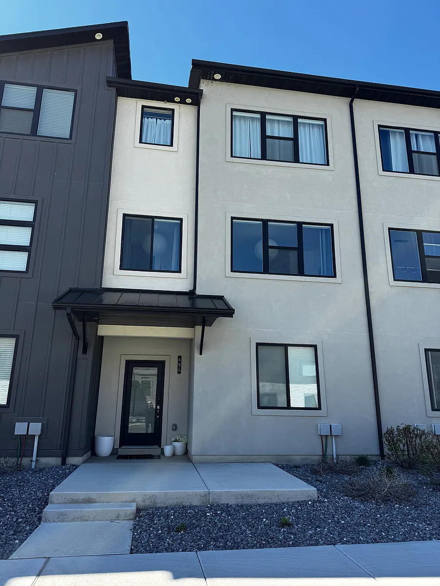 Photo 2 of 41 - 494 S 900 W - American Fork, UT Building Photo - 494 S 900 W