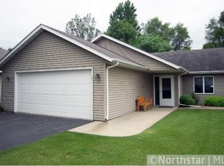 105 Ridgecrest Dr, Cannon Falls, MN 55009