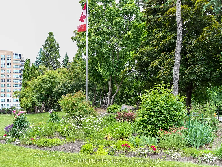 100 Grant Carman Dr N #809 — Photo 4