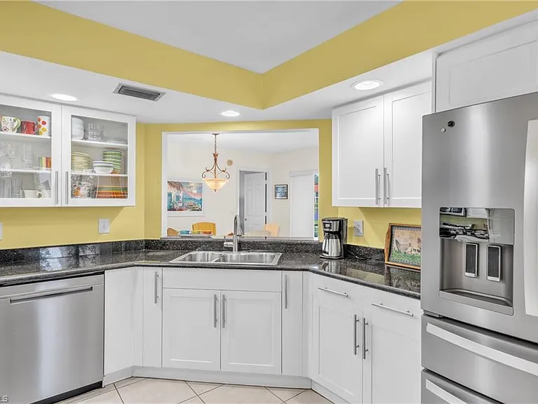 601 Beachwalk Cir #101 — Photo 8