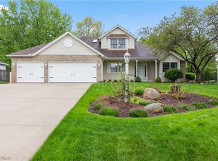 675 Juniper Ln, Brunswick, OH 44212
