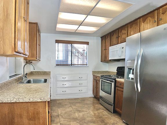4th image of 1381 Saratoga Dr
