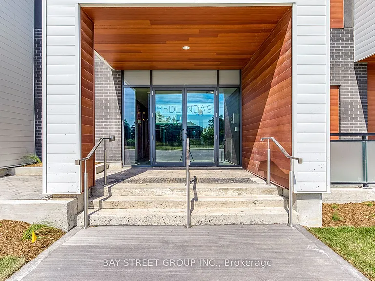 95 Dundas St W #107 — Photo 3