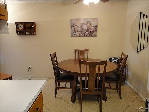 3rd image of 807 E 21st St APT 26